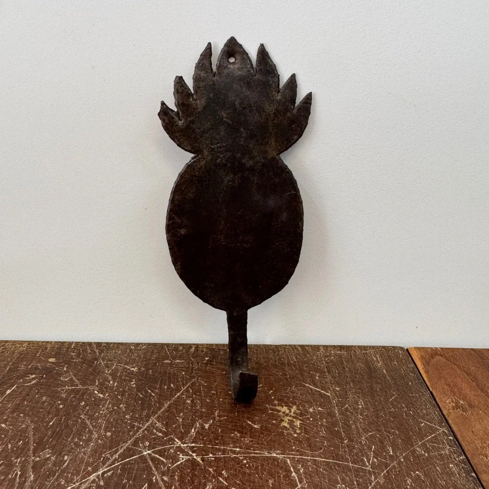 Vintage Pineapple Metal Wall Hook Primitive Decor Rustic Farmhouse Style
